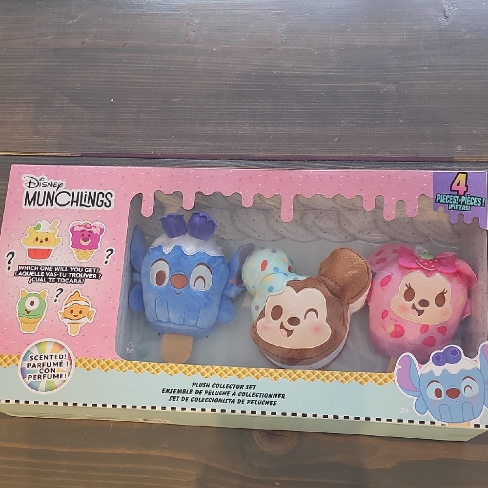 NWT Disney Munchlings Plush Toy Set - Stitch, Mickey, Minnie And ?
